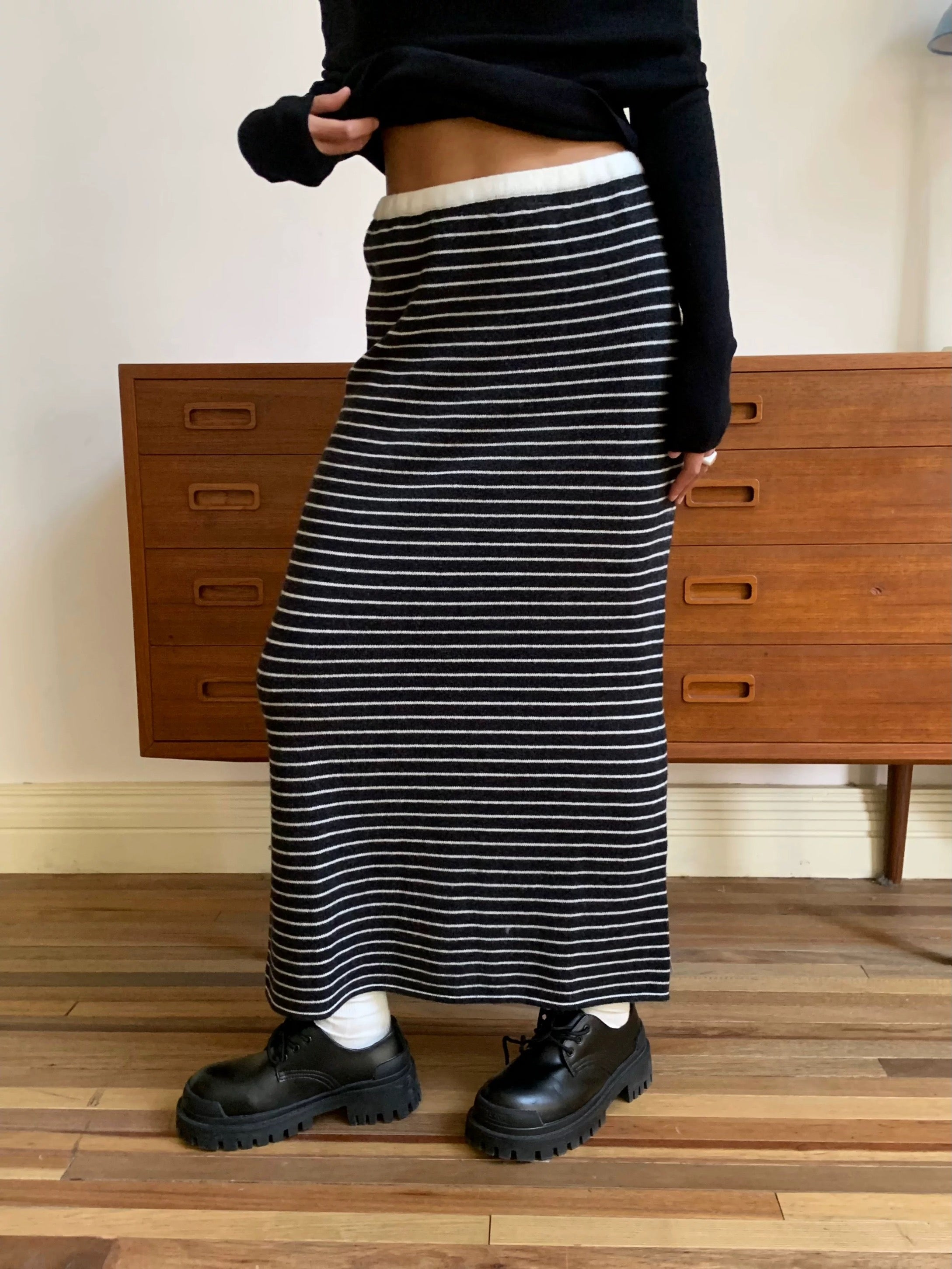 GOGO BURN Striped Knit Maxi Skirt