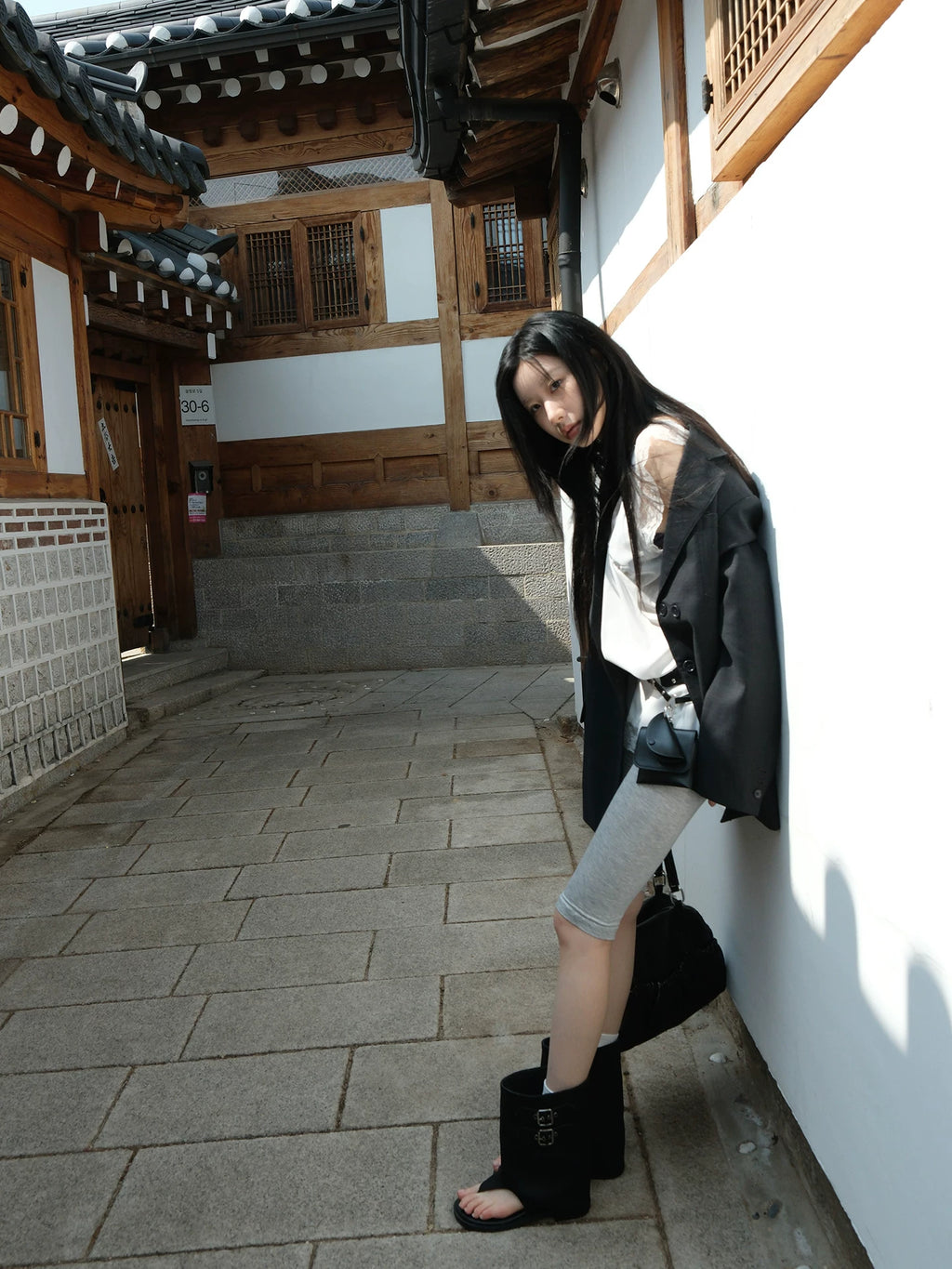 Mooreyu toe-ring sandal boot khaki full length view
