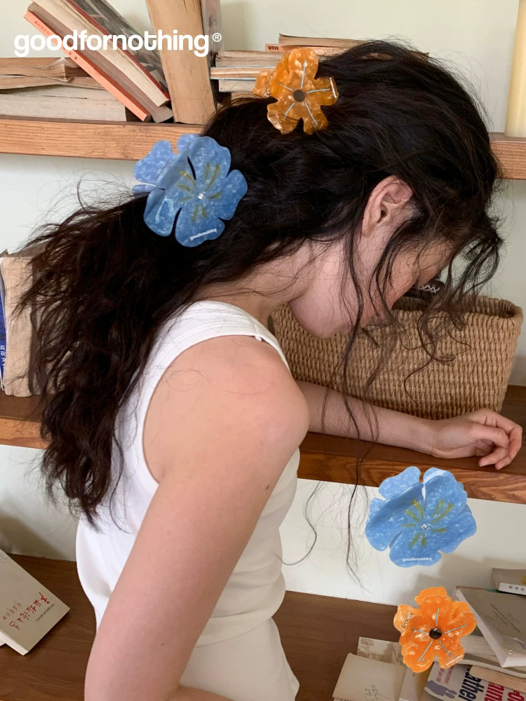 Goodfornothting original floral claw clip orange small