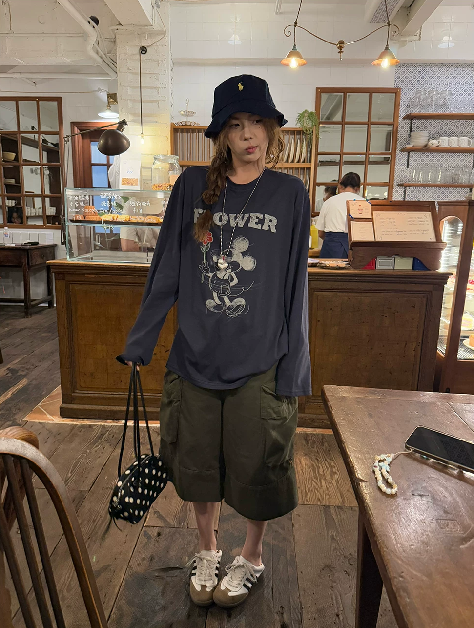 Unspecified Cargo Wide-Leg Shorts