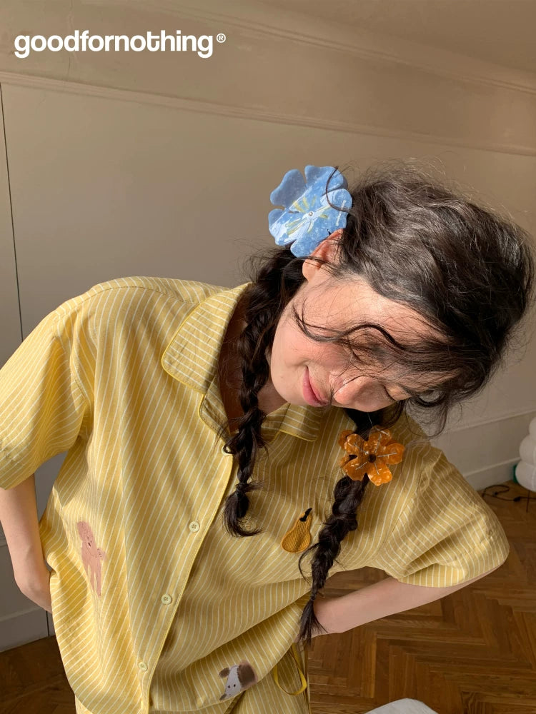 Goodfornothting original floral claw clip blue large